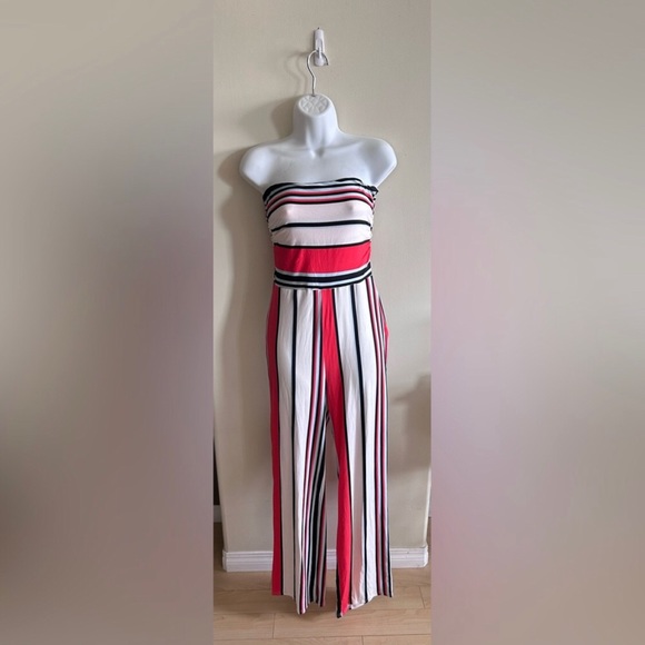 4 for 25$ Revamped | Sleeveless Strapless Striped Jumpsuit. Size Small - Picture 1 of 5